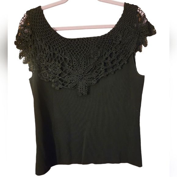 Womens tank sweater with lace overlay - Picture 2 of 5